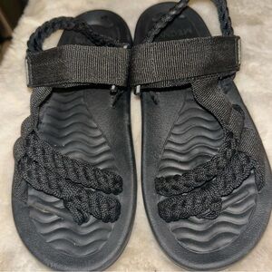 MEGNYA Women's Sandals - Black S33